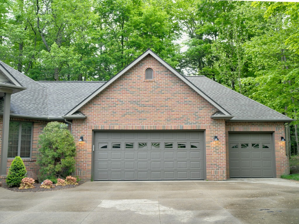 4132 Stone Creek Drive, Erie, Pennsylvania image 2