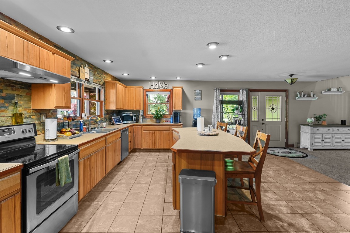 11221 W Greene Road, Waterford, Pennsylvania image 7