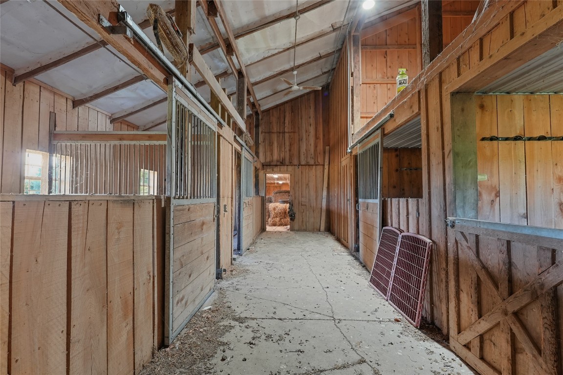 11221 W Greene Road, Waterford, Pennsylvania image 41