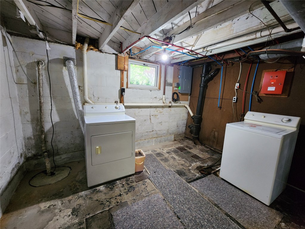 702 Ardmore Avenue, Erie, Pennsylvania image 38
