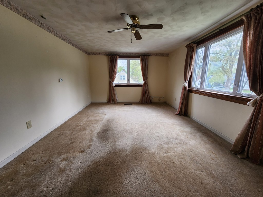 702 Ardmore Avenue, Erie, Pennsylvania image 5