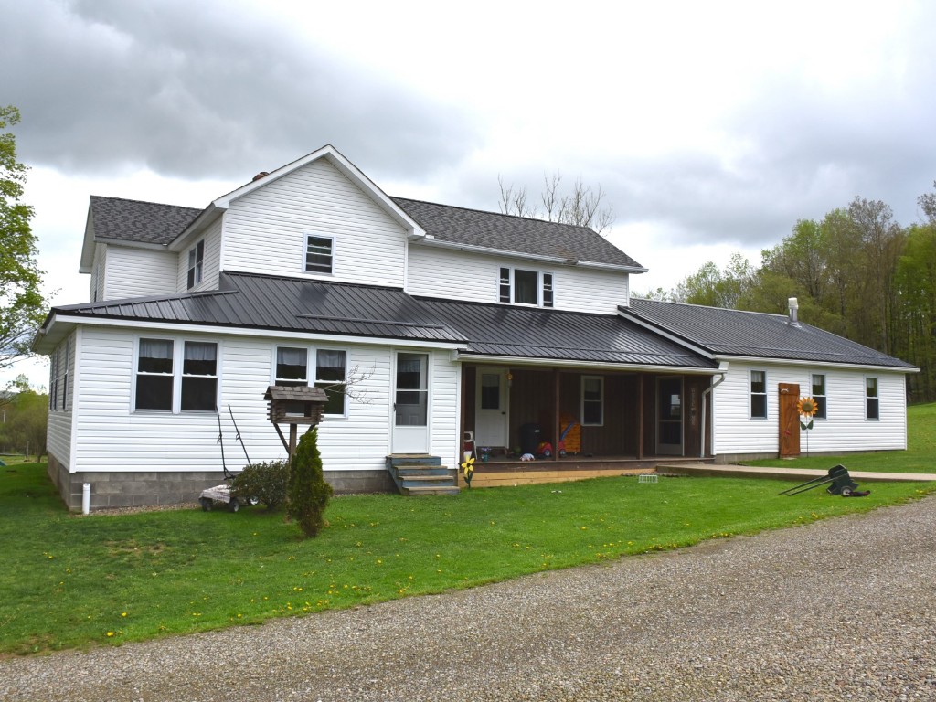 28409 Henry Road, Cambridge Springs, Pennsylvania image 1