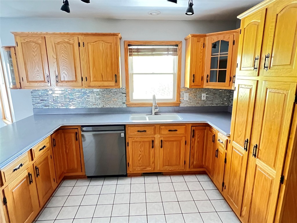 21716 Kyla Drive, Saegertown, Pennsylvania image 10