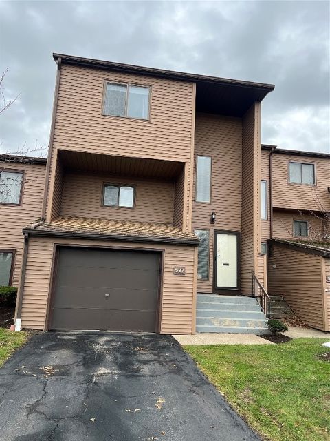 Condo For Sale - 537 Montroyale Drive<br/> Erie, PA 16504