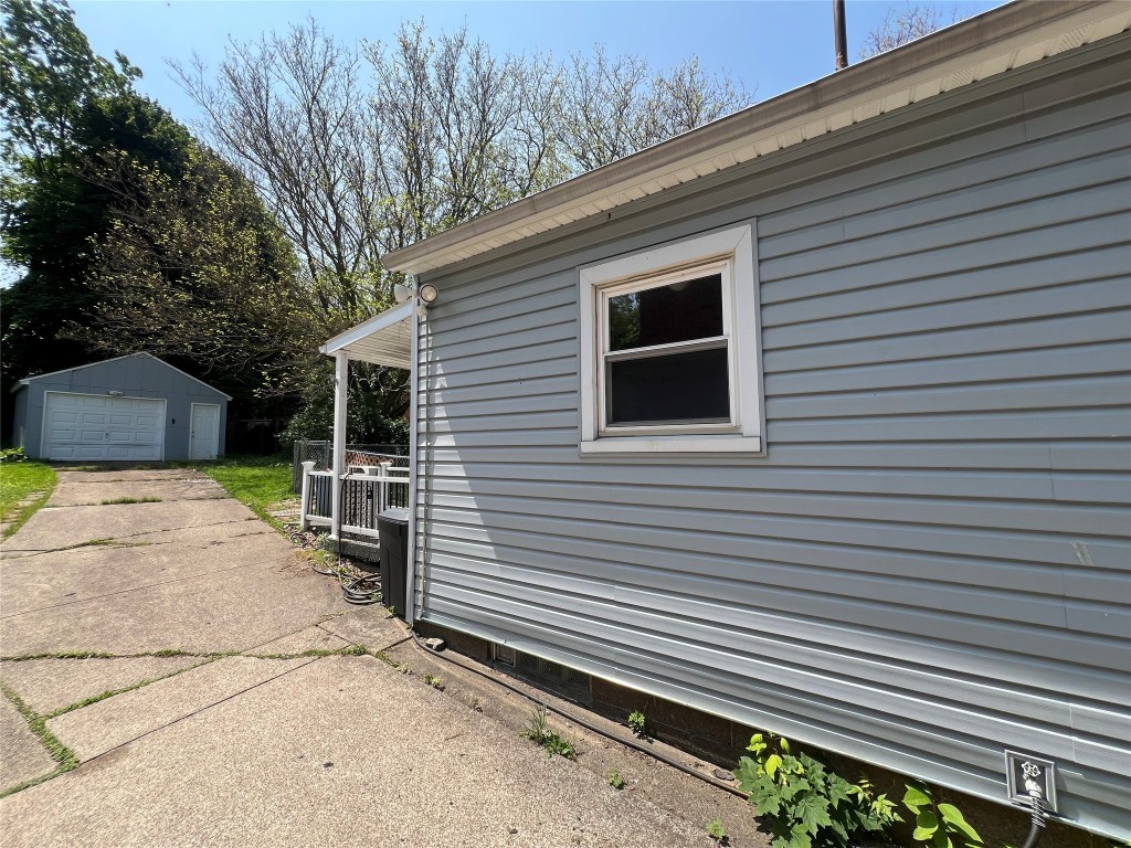 113 E. 29th Street, Erie, Pennsylvania image 2