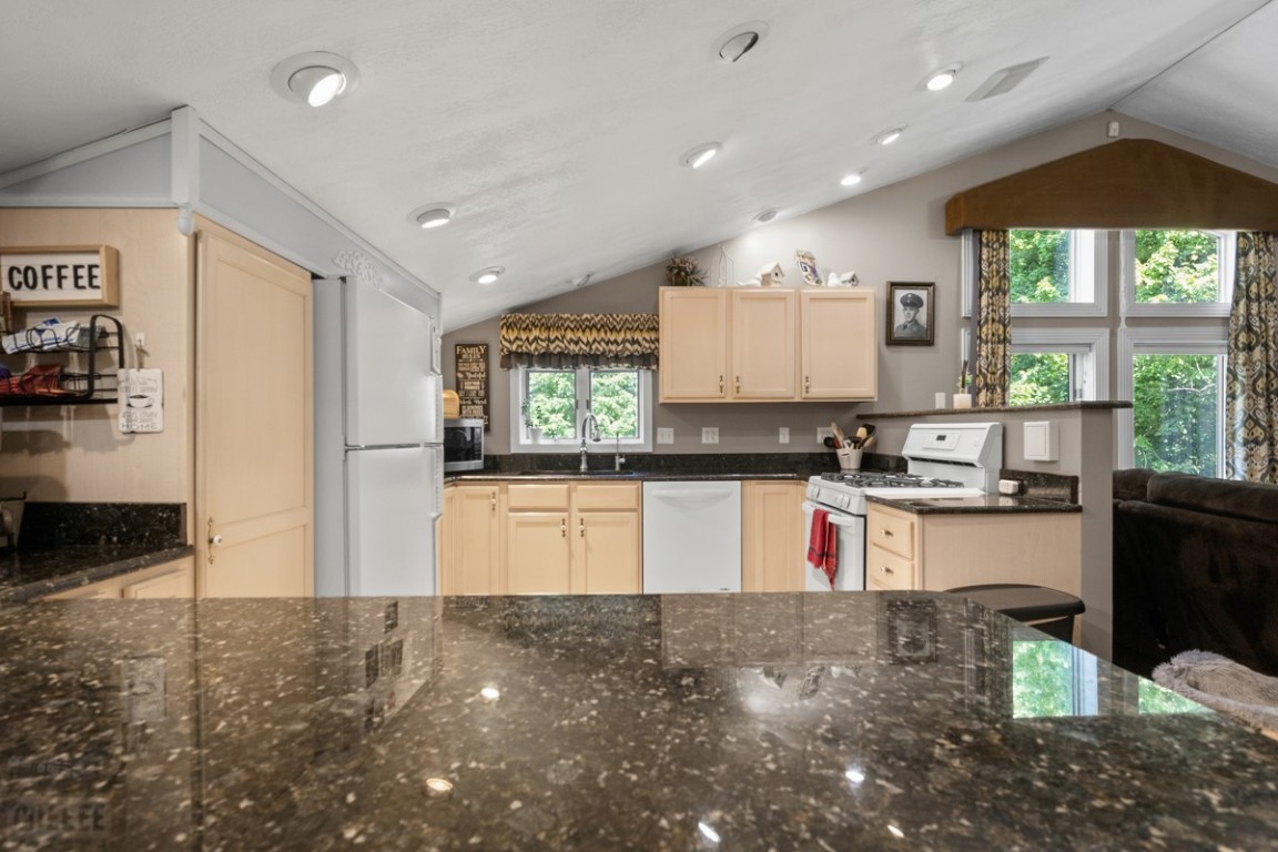 9685 Pettis Road, Meadville, Pennsylvania image 7