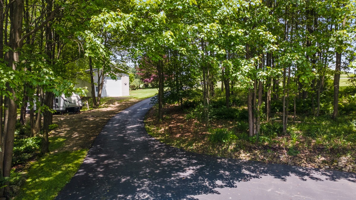 9685 Pettis Road, Meadville, Pennsylvania image 32