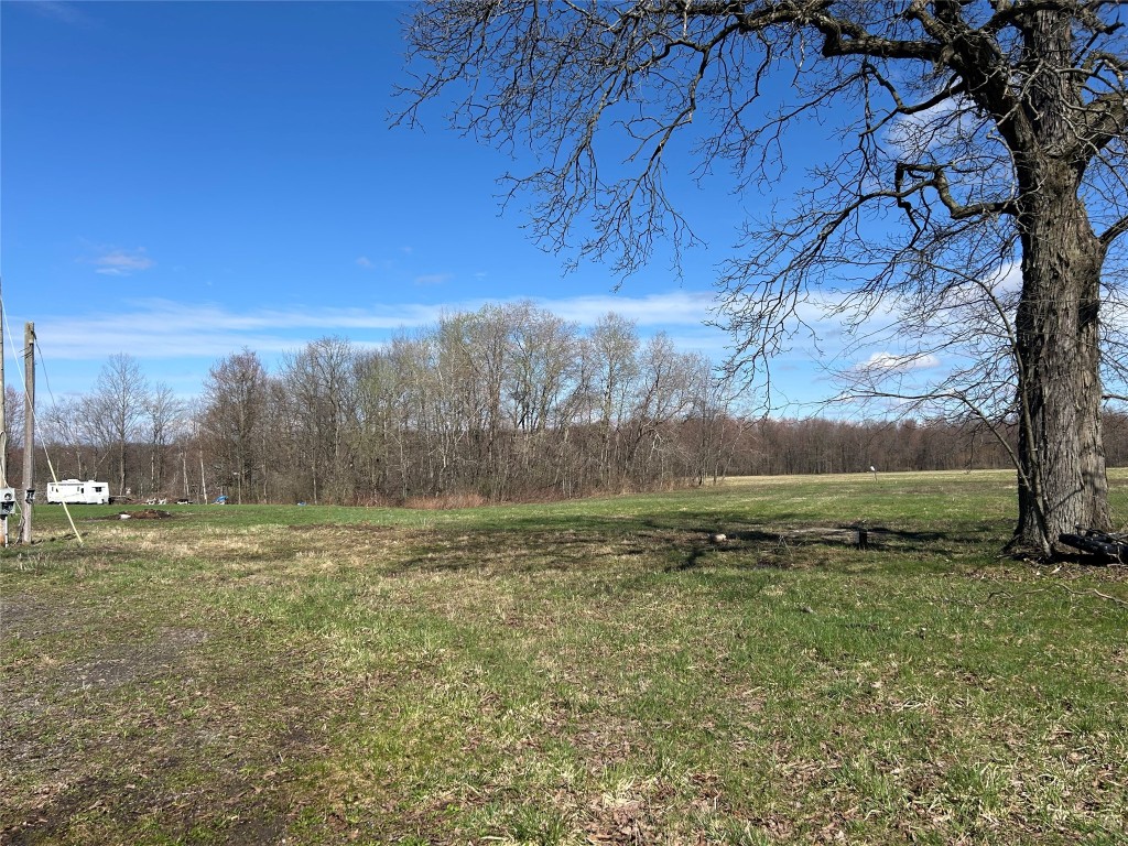 10722 Dicksonburg Road, Conneautville, Pennsylvania image 2
