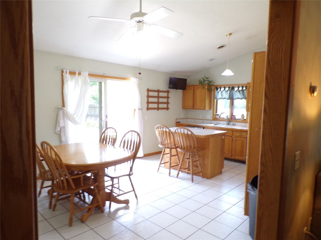 12706 W Ridge Road, West Springfield, Pennsylvania image 10