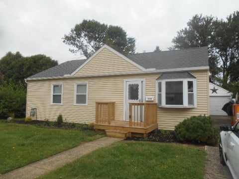 Homes For Sale - 1050 W 39th Street<br/> Erie, PA 16509