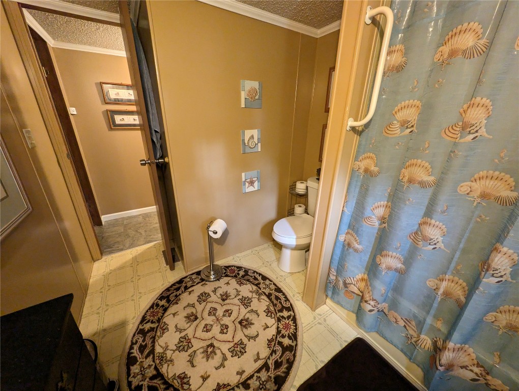 8734 Colonial Lane, Linesville, Pennsylvania image 22