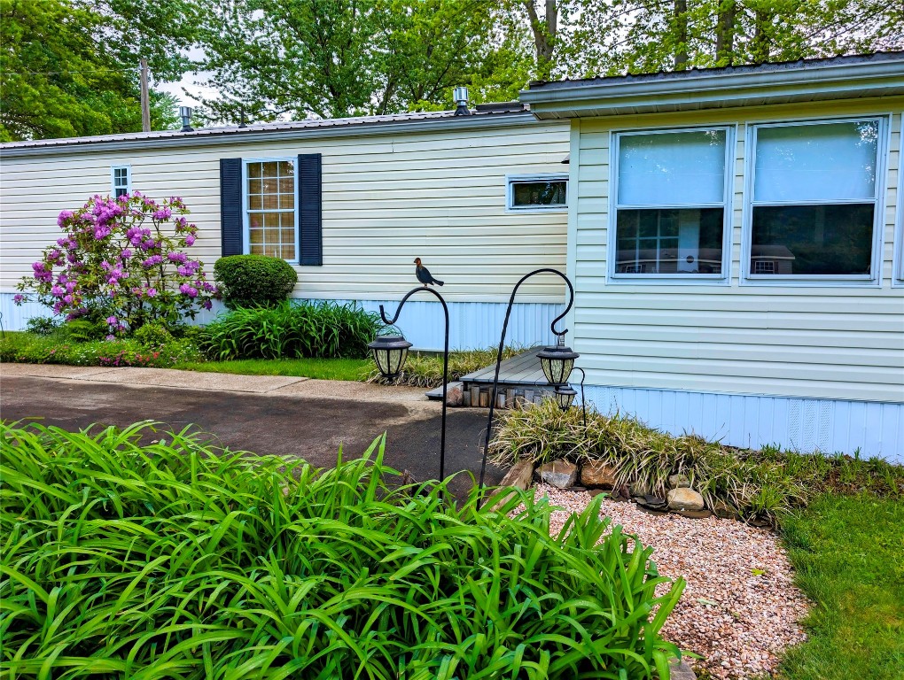 8734 Colonial Lane, Linesville, Pennsylvania image 39