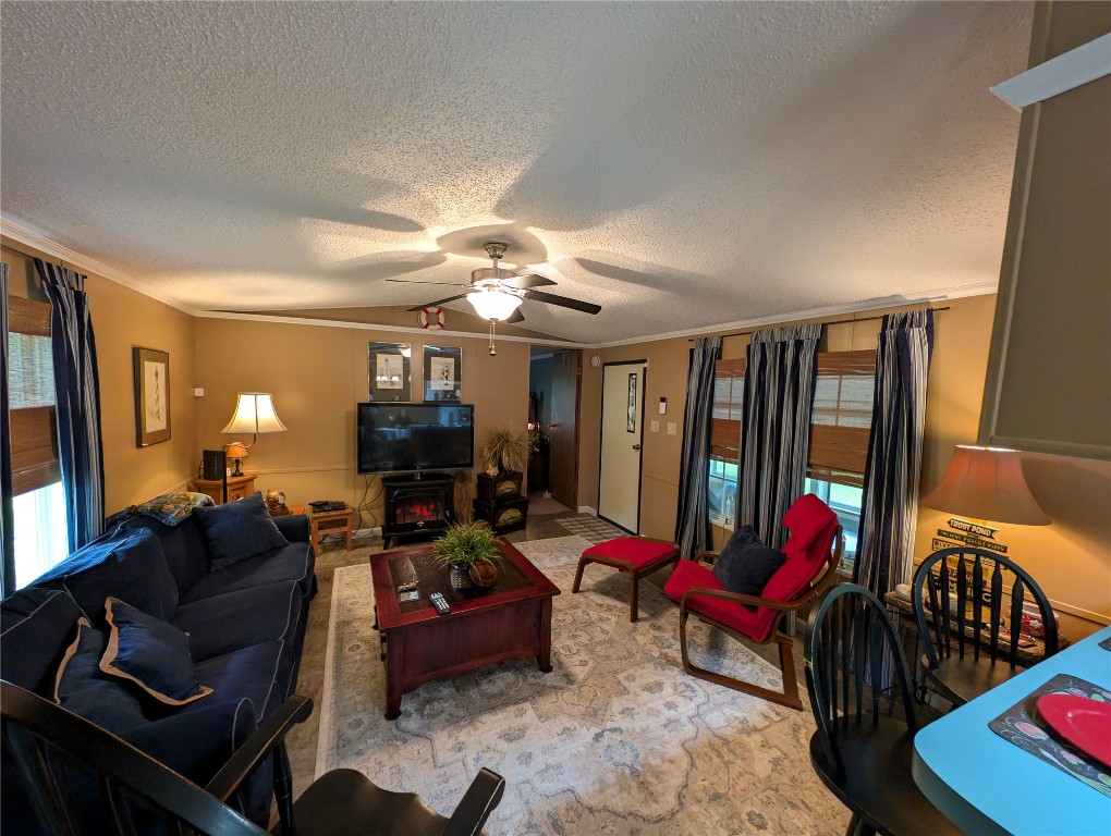 8734 Colonial Lane, Linesville, Pennsylvania image 6