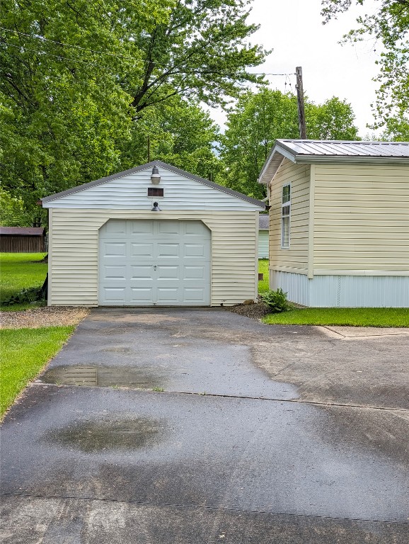 8734 Colonial Lane, Linesville, Pennsylvania image 30