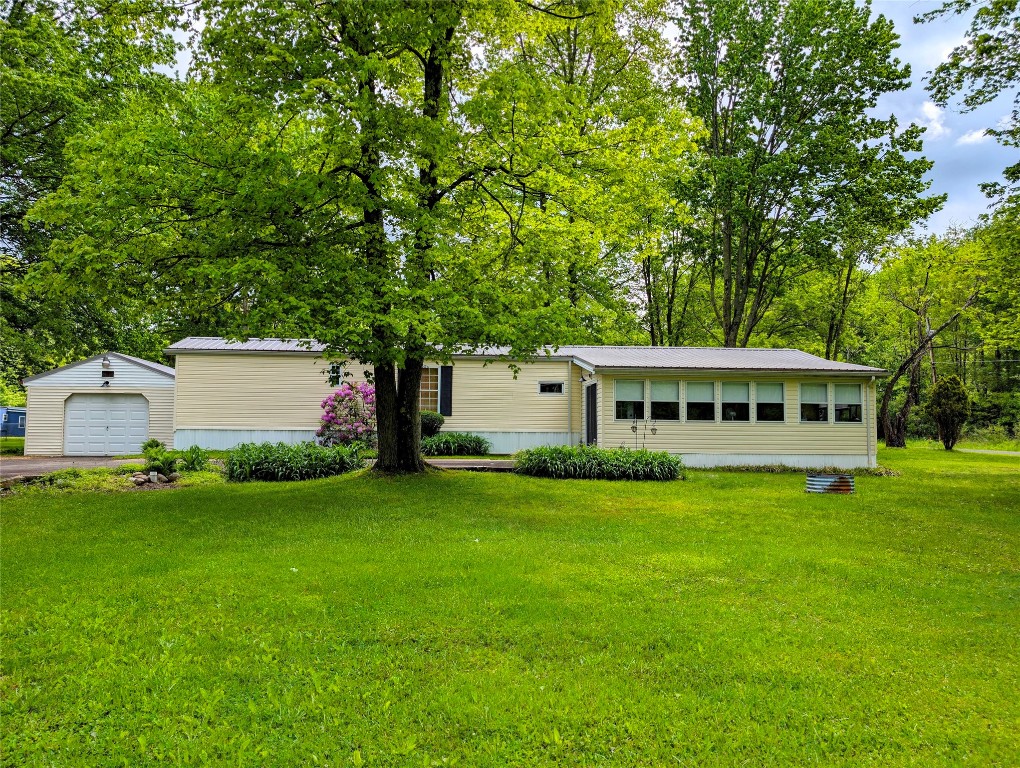 8734 Colonial Lane, Linesville, Pennsylvania image 27