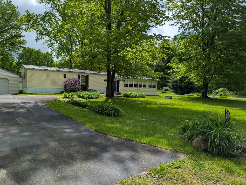 8734 Colonial Lane, Linesville, Pennsylvania image 24