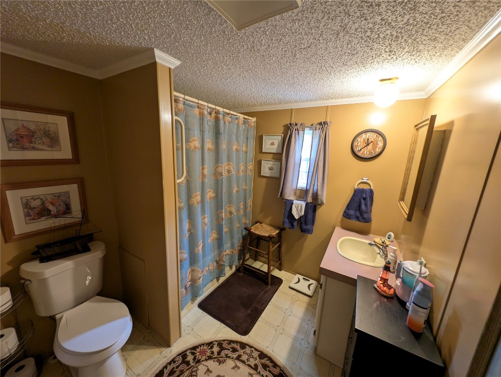 8734 Colonial Lane, Linesville, Pennsylvania image 21