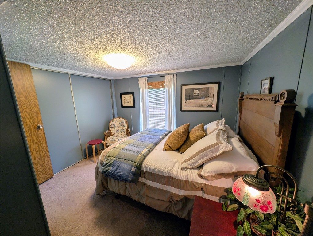 8734 Colonial Lane, Linesville, Pennsylvania image 11