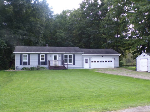 Homes For Sale - 10493 Cross Station Road<br/> Erie County, Girard, PA 16417