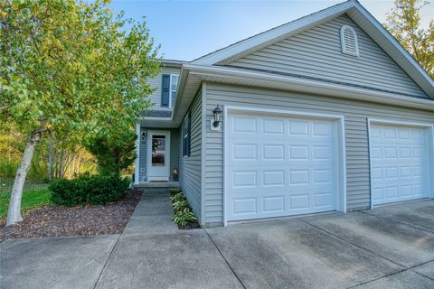 Multifamily For Sale - 416-418 Hillcrest Drive<br/> Edinboro, PA 16412