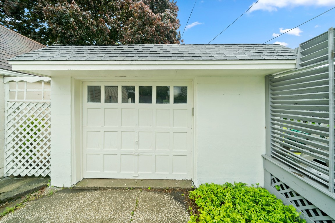 1121 Mcconnell Avenue, Erie, Pennsylvania image 33