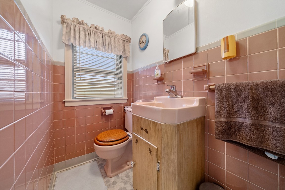 1121 Mcconnell Avenue, Erie, Pennsylvania image 31