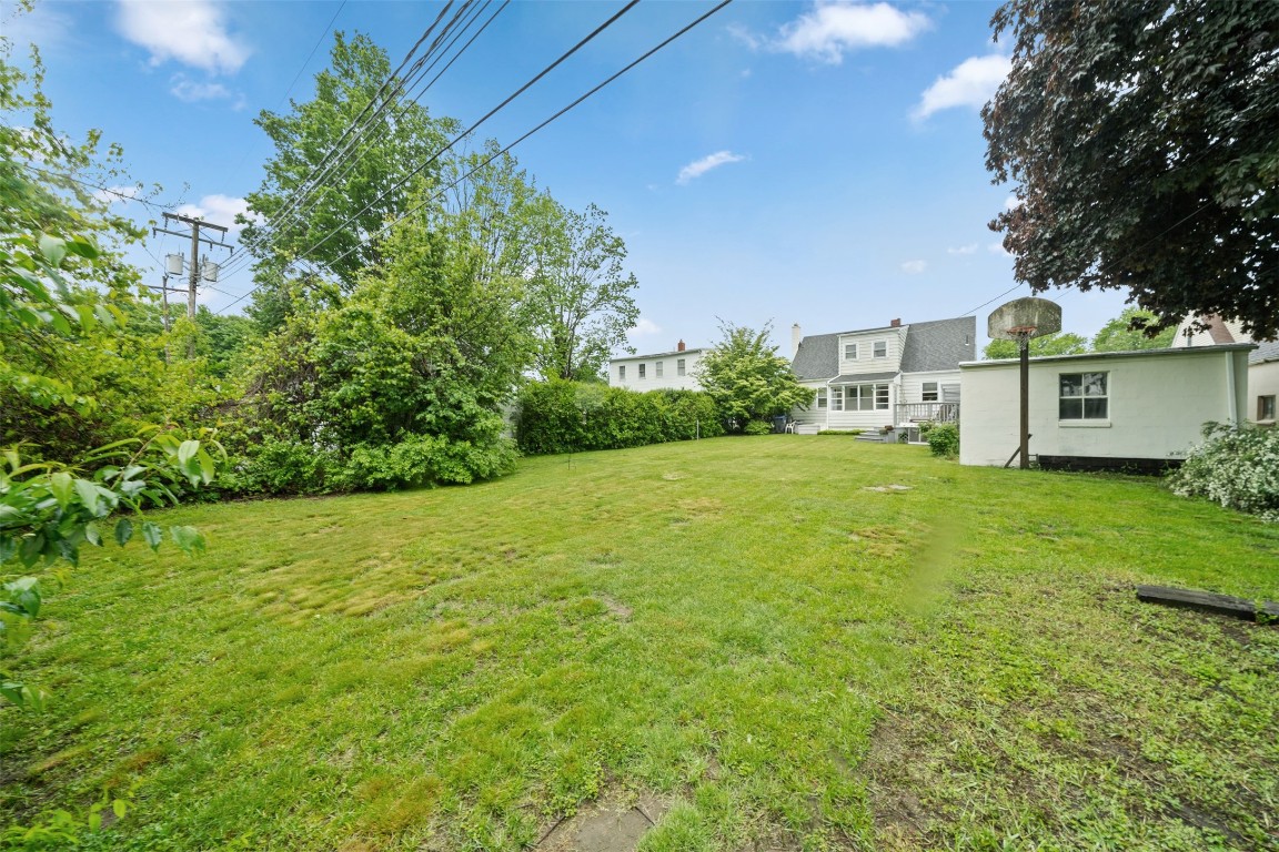 1121 Mcconnell Avenue, Erie, Pennsylvania image 39