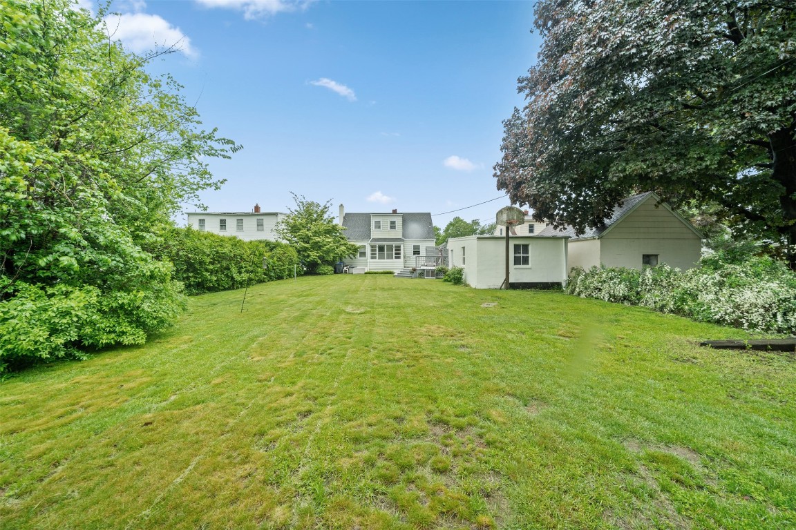1121 Mcconnell Avenue, Erie, Pennsylvania image 37