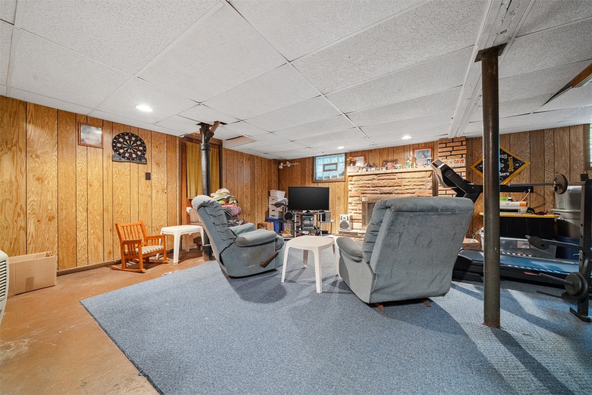 1121 Mcconnell Avenue, Erie, Pennsylvania image 17
