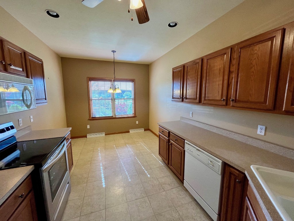 6067 Morning Glory Court, Erie, Pennsylvania image 13