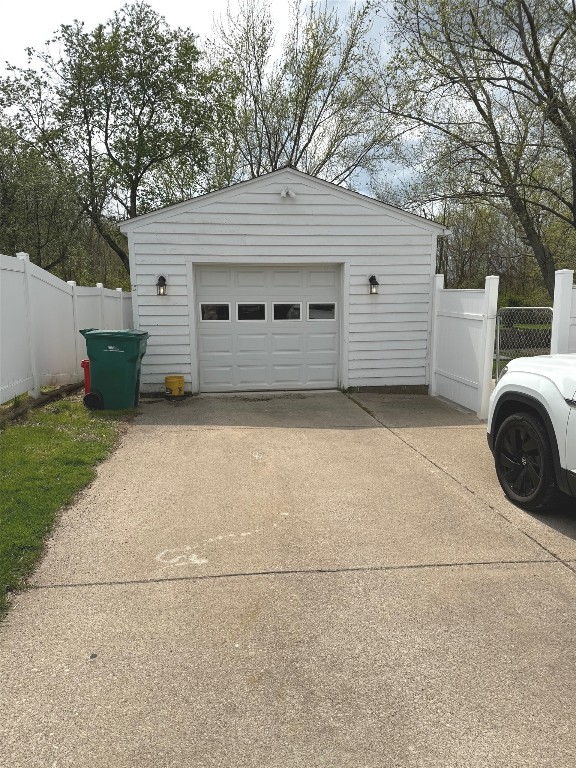 2110 Cook Avenue, Erie, Pennsylvania image 18