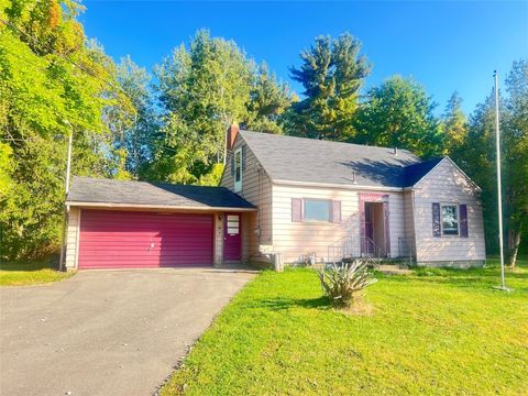 Homes For Sale - 15888 Conneaut Lake Road<br/> Crawford County, Meadville, PA 16335