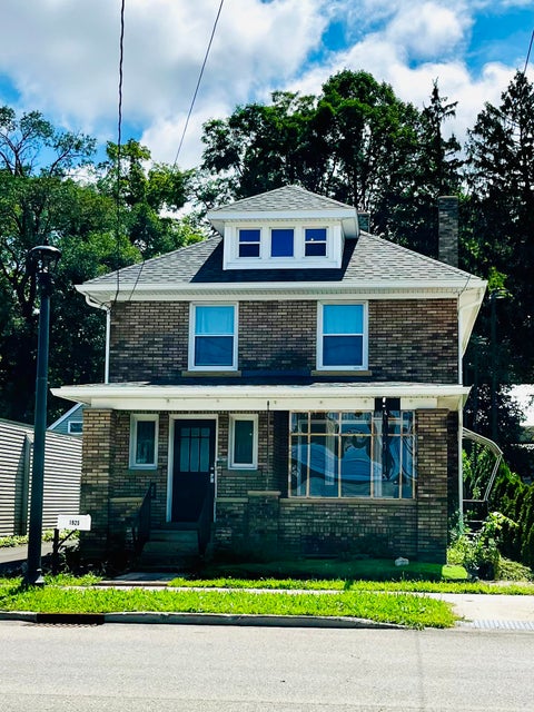 Multifamily For Sale - 1925 W 8th Street<br/> Erie, PA 16505