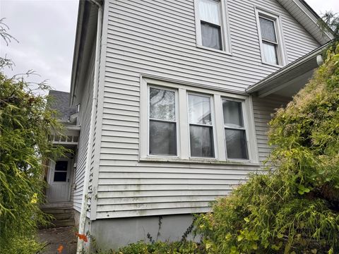 Multifamily For Sale - 241 E 24th Street<br/> Erie County, Erie, PA 16503