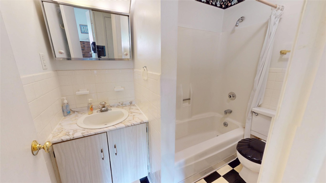 311 Presque Isle Boulevard #202, Erie, Pennsylvania image 26