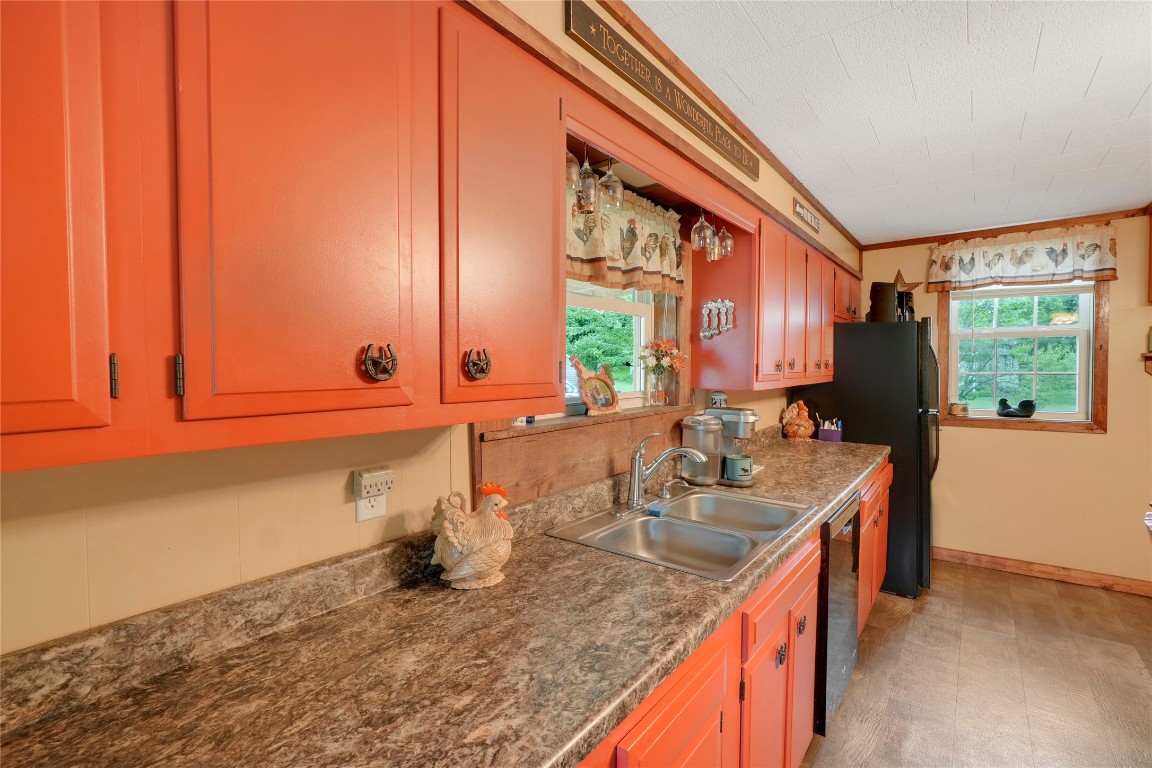 4660 N Creek Road, Girard, Pennsylvania image 5
