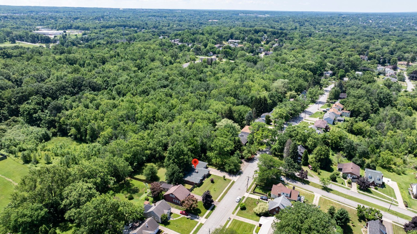 Erie, Pennsylvania 16504, United States, 3 Bedrooms Bedrooms, ,2 BathroomsBathrooms,Residential,Active,165909