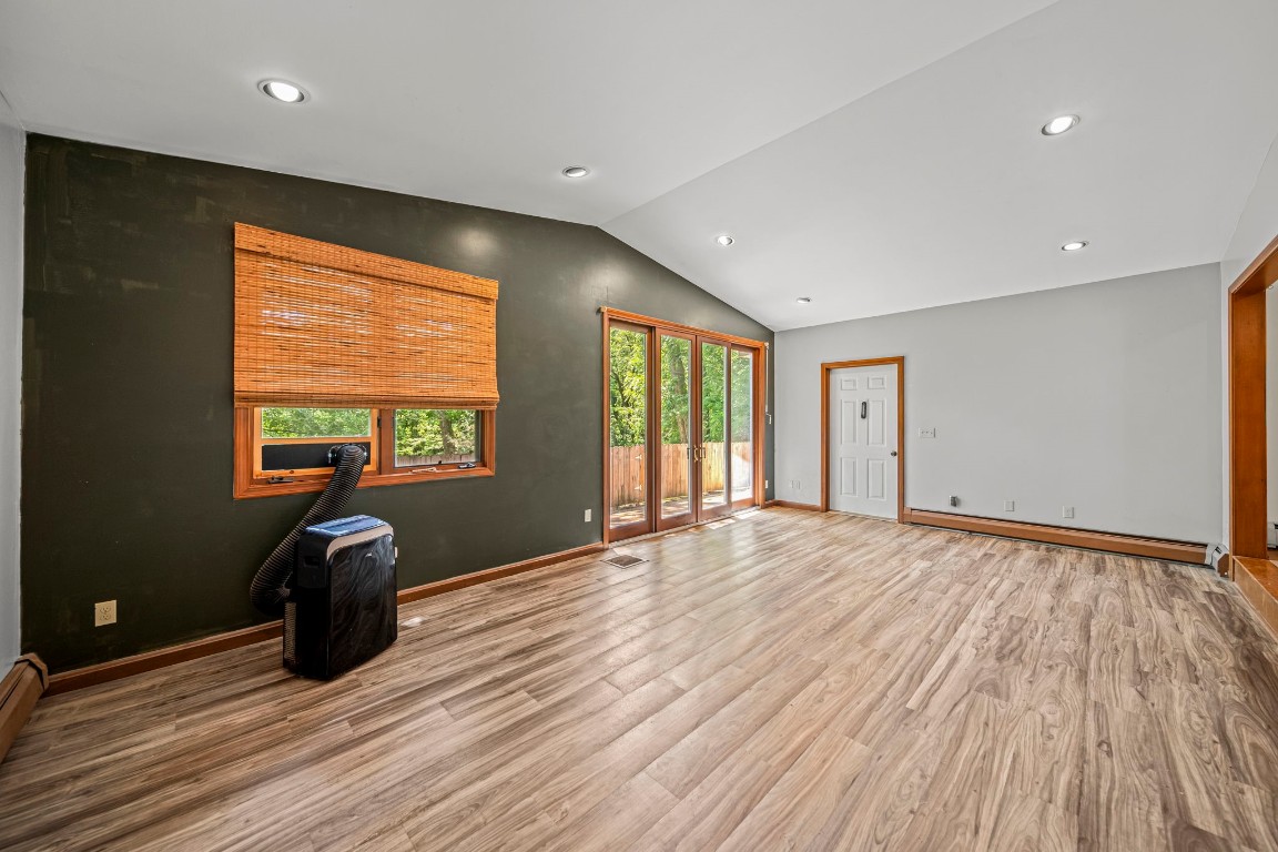 Erie, Pennsylvania 16504, United States, 3 Bedrooms Bedrooms, ,2 BathroomsBathrooms,Residential,Active,165909