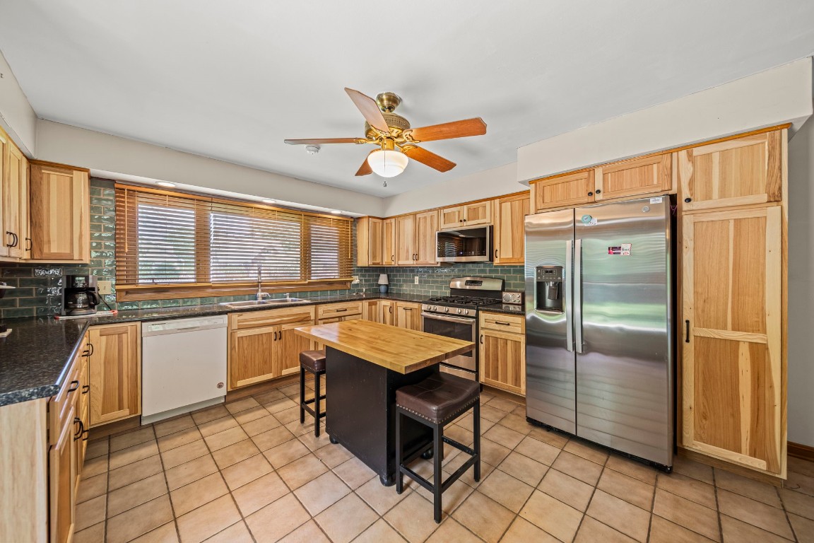 Erie, Pennsylvania 16504, United States, 3 Bedrooms Bedrooms, ,2 BathroomsBathrooms,Residential,Active,165909