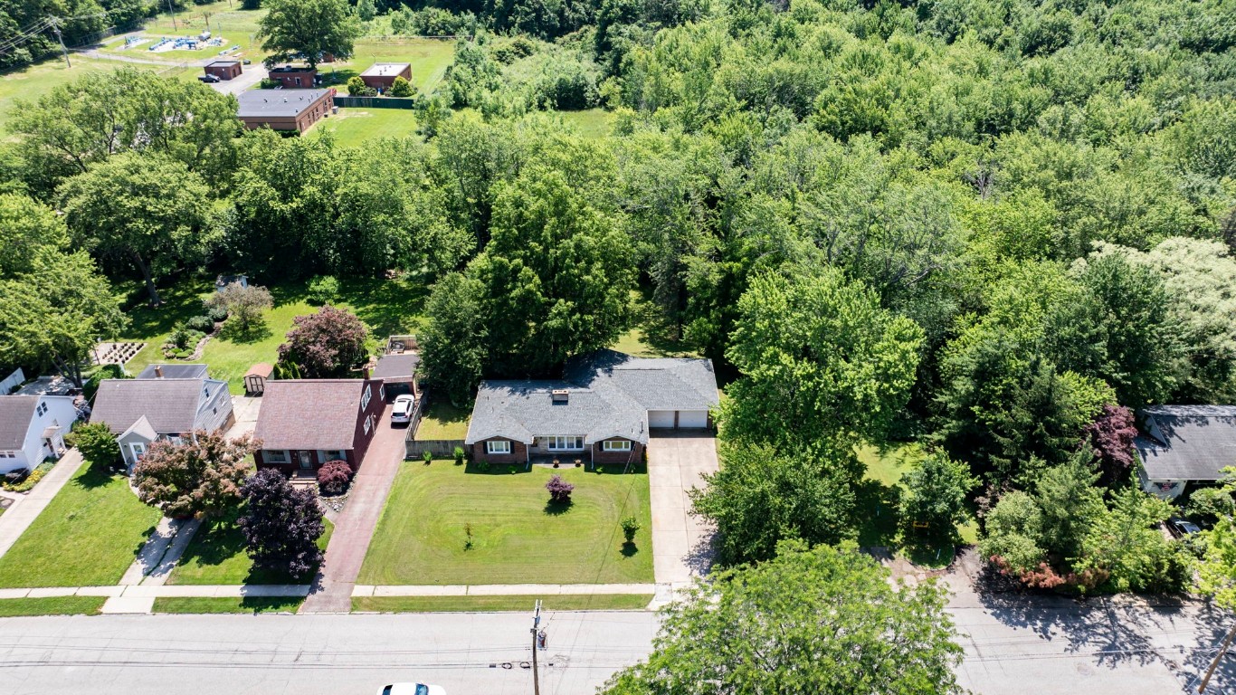 Erie, Pennsylvania 16504, United States, 3 Bedrooms Bedrooms, ,2 BathroomsBathrooms,Residential,Active,165909