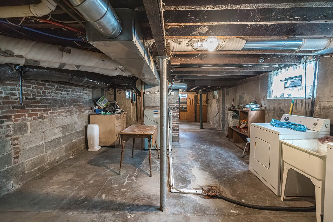 807 W 2nd Street, Erie, Pennsylvania image 33