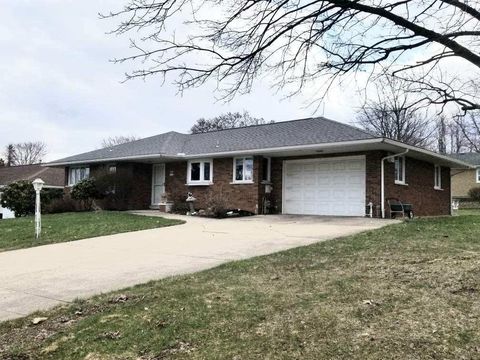 Homes For Sale - 2609 Frontenac Drive<br/> Erie, PA 16511