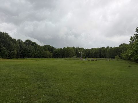 Homes For Sale - 18321 Conneautville Road<br/> Crawford County, Conneautville, PA 16406