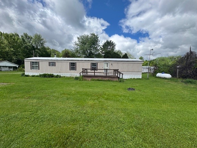 2409 N Shore Drive, Linesville, Pennsylvania image 2