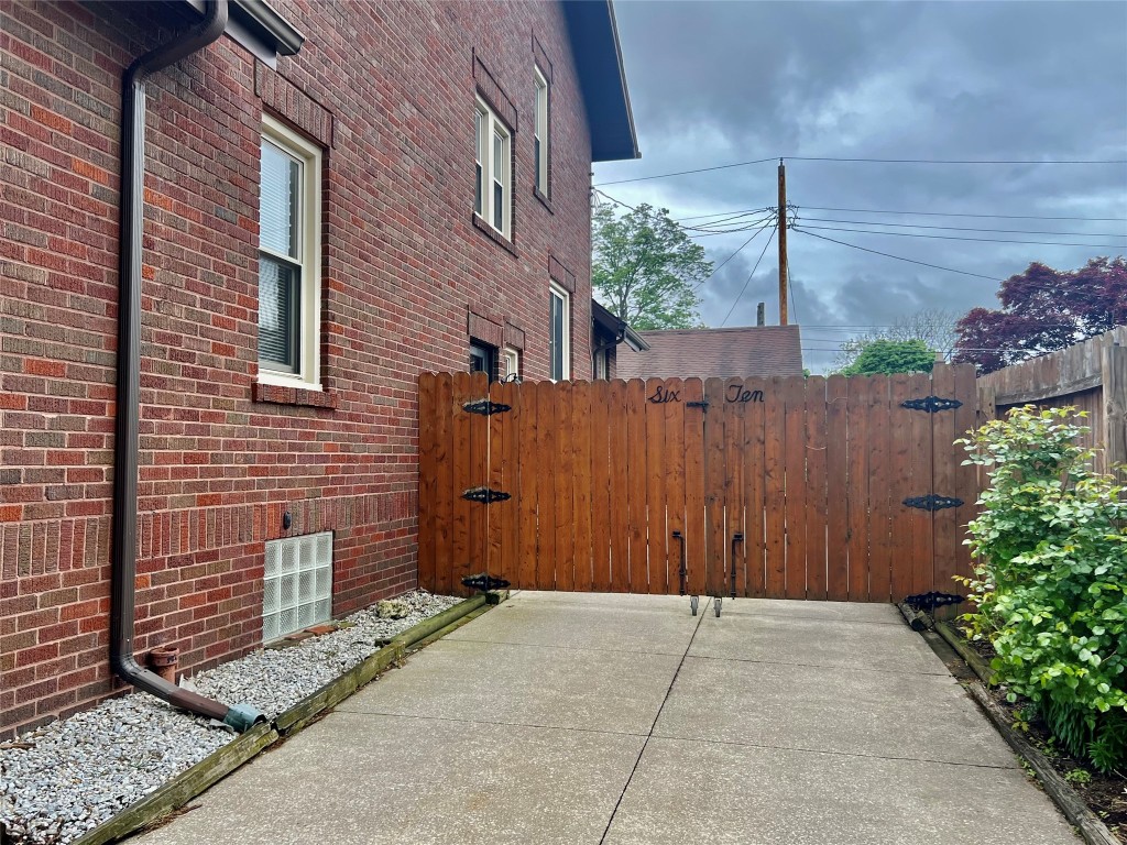 610 Vermont Avenue, Erie, Pennsylvania image 35