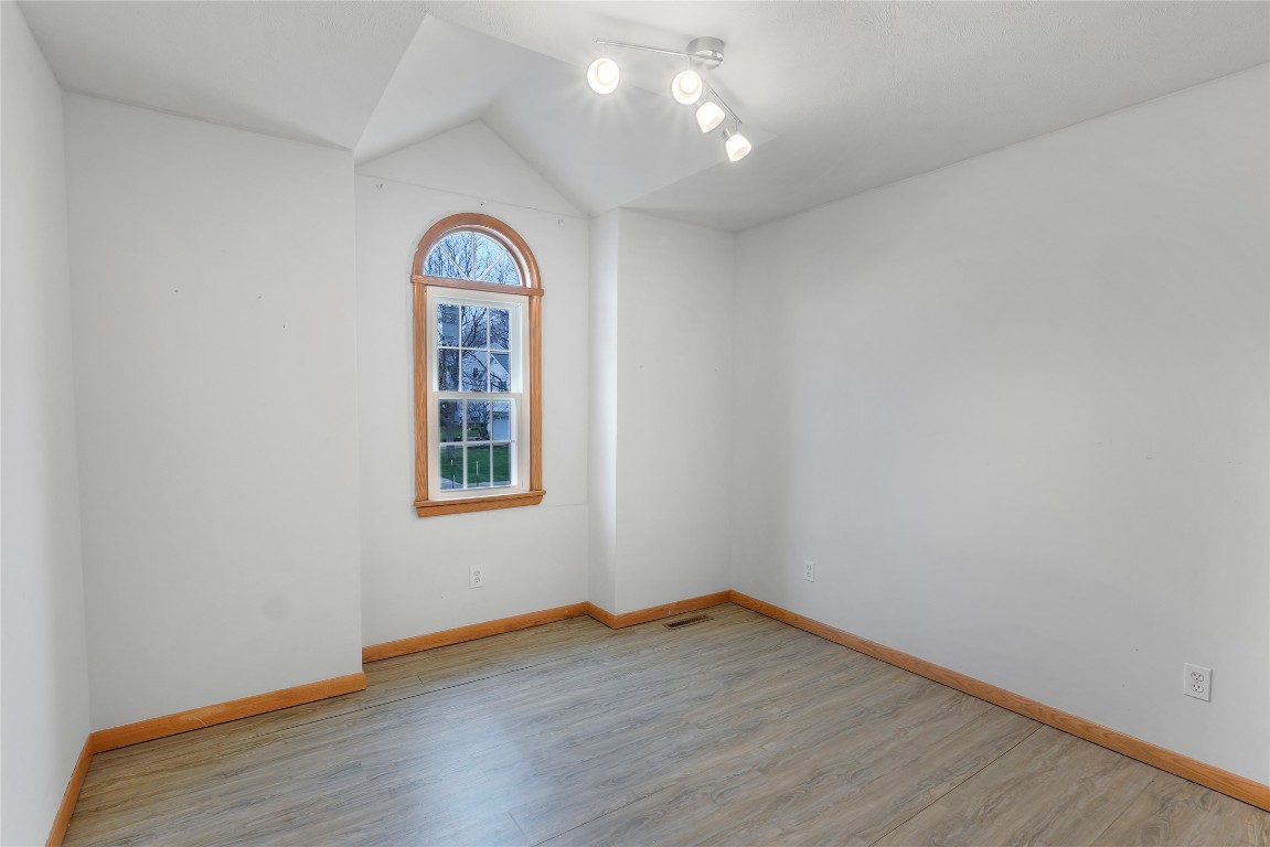 2251 Brooksboro Drive, Erie, Pennsylvania image 10