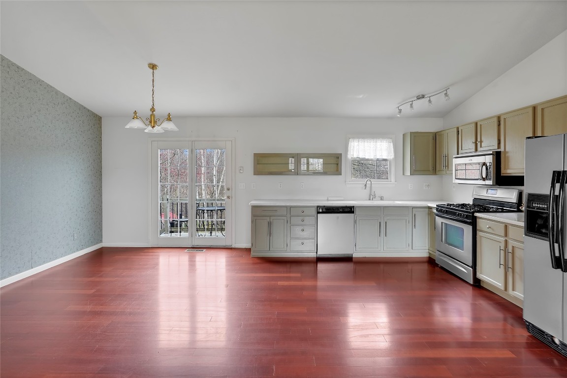 2251 Brooksboro Drive, Erie, Pennsylvania image 3