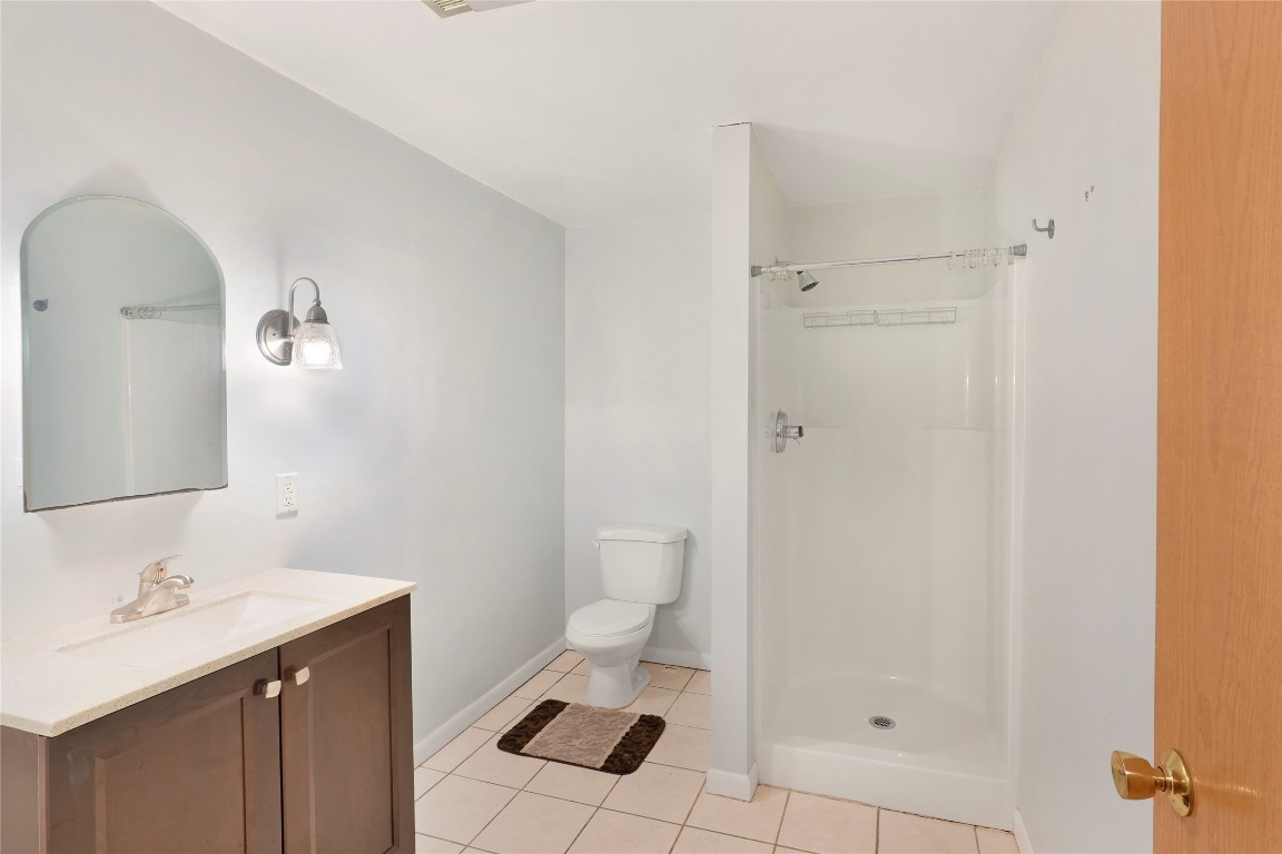 2251 Brooksboro Drive, Erie, Pennsylvania image 17