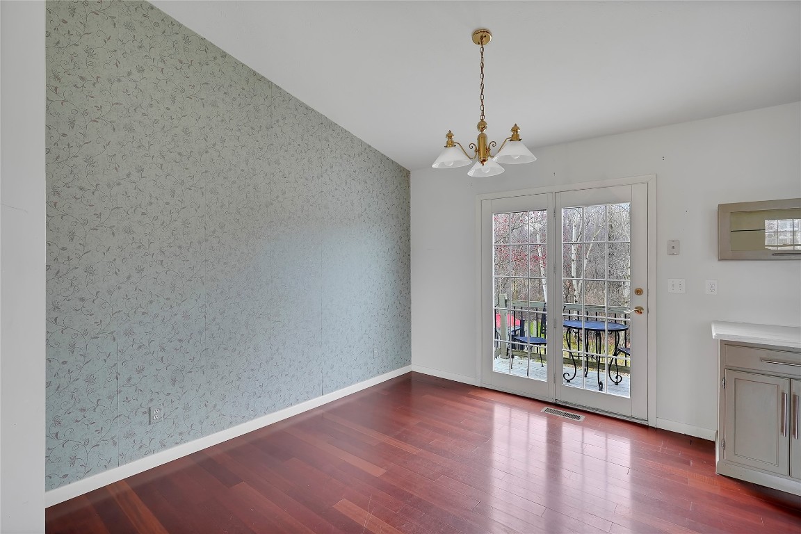 2251 Brooksboro Drive, Erie, Pennsylvania image 6