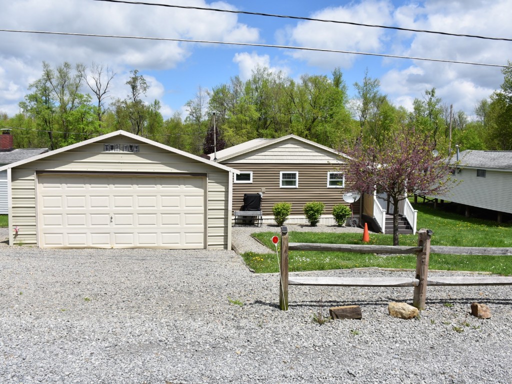 23068 Mallard Lane, Cochranton, Pennsylvania image 2